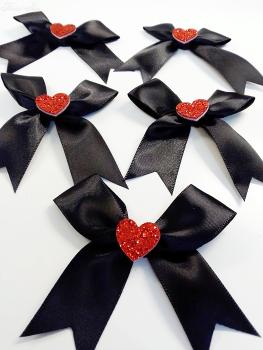 Satin Geschenkschleife mit Herz